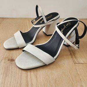 Free people white lizard print size 7usa woman